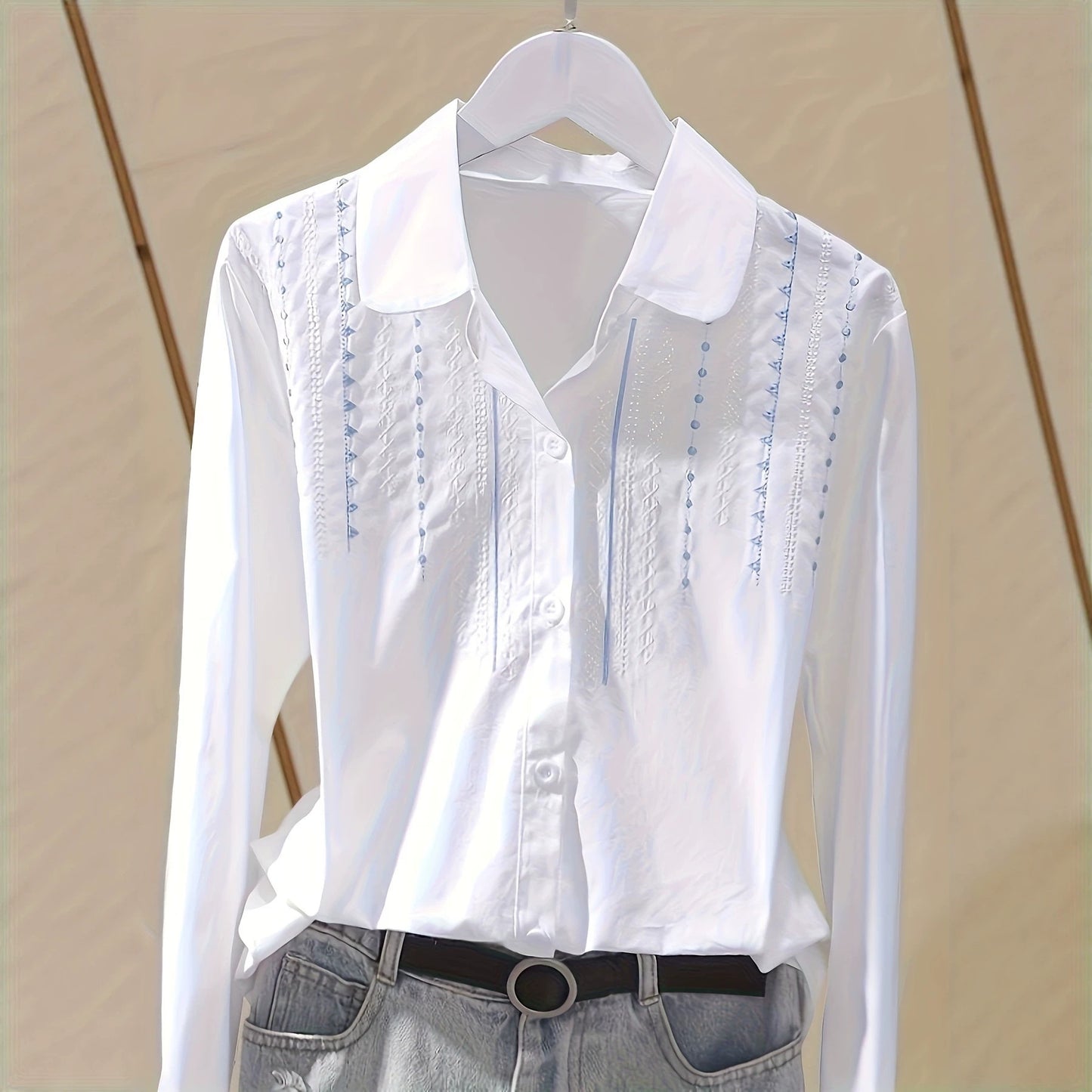 White Long-sleeve Shirt With A POLO Collar Fashionable