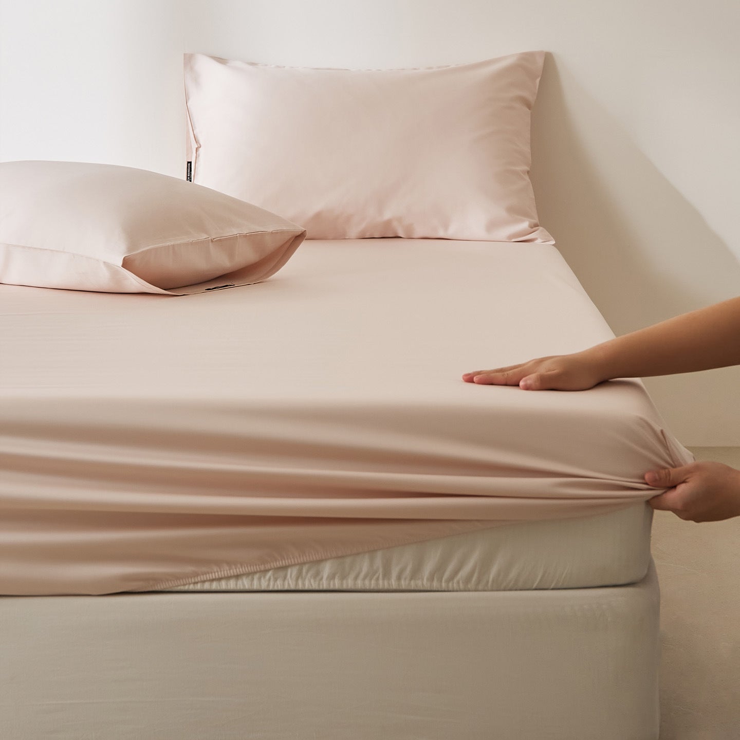 Solid-color Satin Cotton Bedspread Protector Cover
