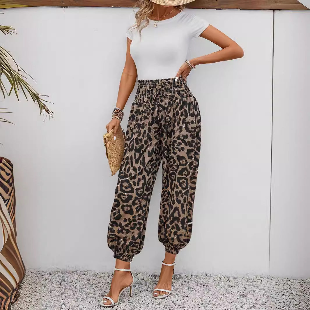 Leopard-Print Jogger Capri Pants with Elastic Waist