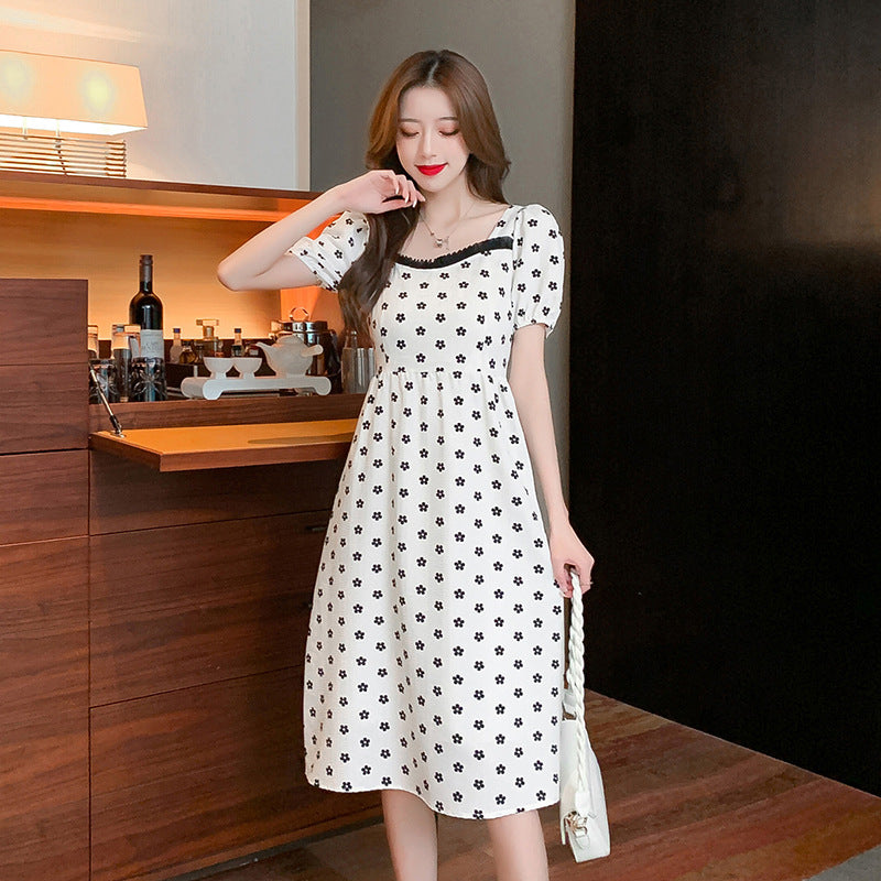 Maternity Dress in Slimming Mid-Length