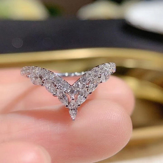 White Diamond Ring, Heart-Shaped Teardrop