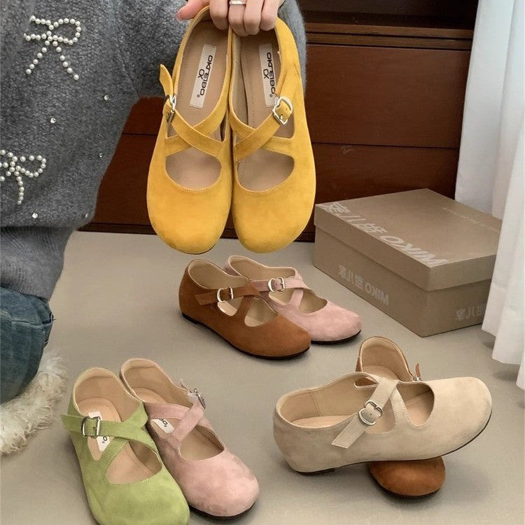 Retro Round-Toe Shoes with Hidden Platform and Thick Sole